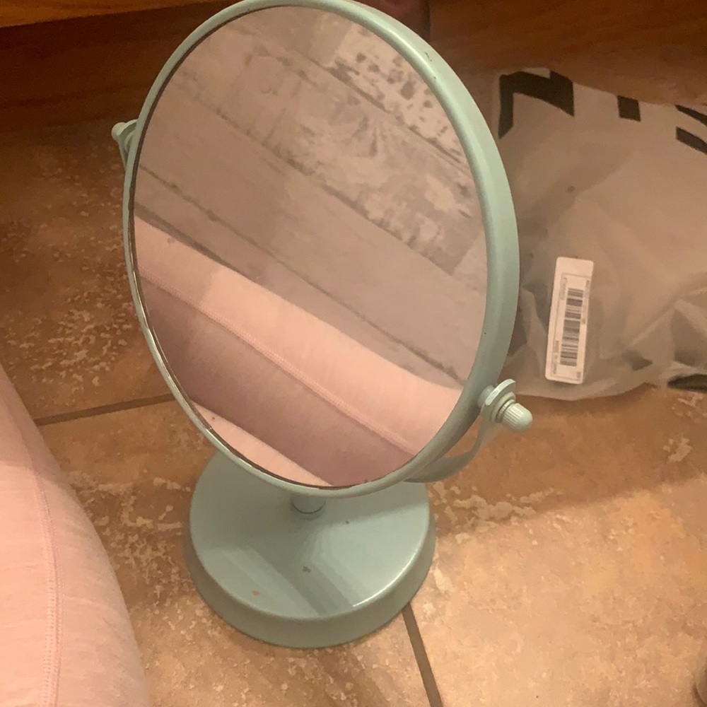 makeup mirror